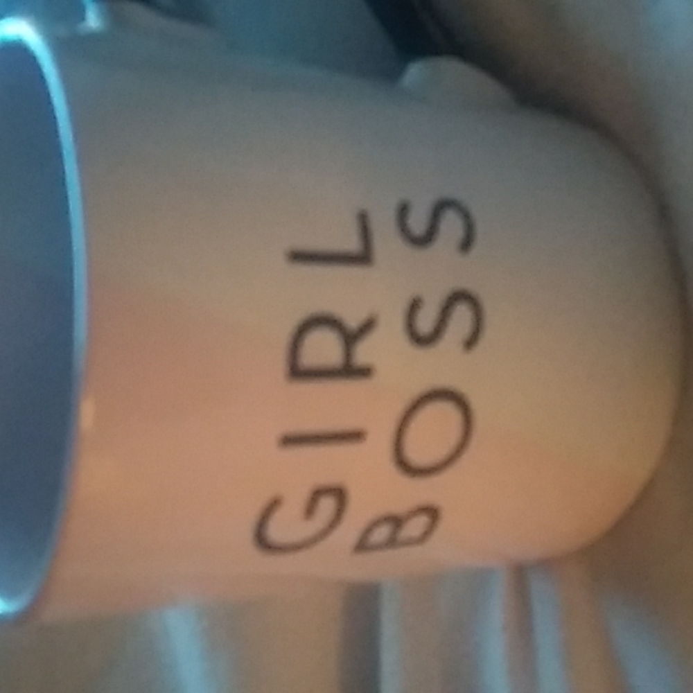Girl Boss oversized mug - Picture 3 of 4